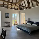 Chateau De Mauhic - 15th Century Bed & Breakfast *