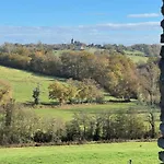 Bed & Breakfast Chateau De Mauhic - 15th Century Loubedat