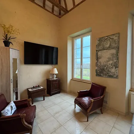 Chateau De Mauhic - 15th Century Bed & Breakfast *