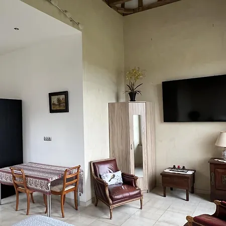 Chateau De Mauhic - 15th Century Frühstückspension