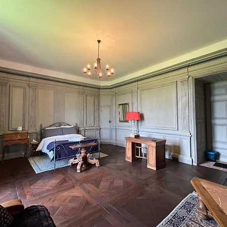Château De Mauhic - 15th Century
