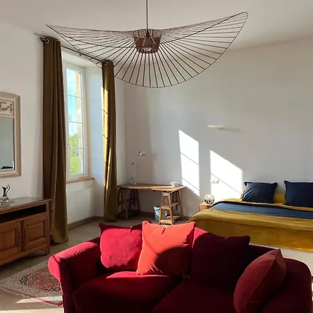 Chateau De Mauhic - 15th Century Bed and breakfast