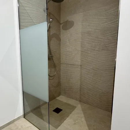 Chateau De Mauhic - 15th Century Frühstückspension