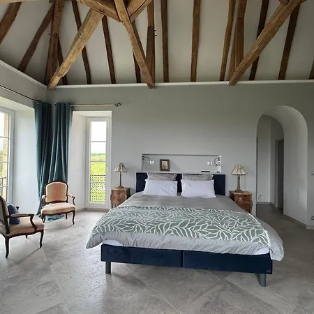 Bed and breakfast Chateau De Mauhic - 15th Century *