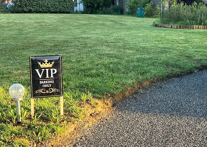 Chateau De Mauhic - 15th Century Bed and breakfast Loubedat