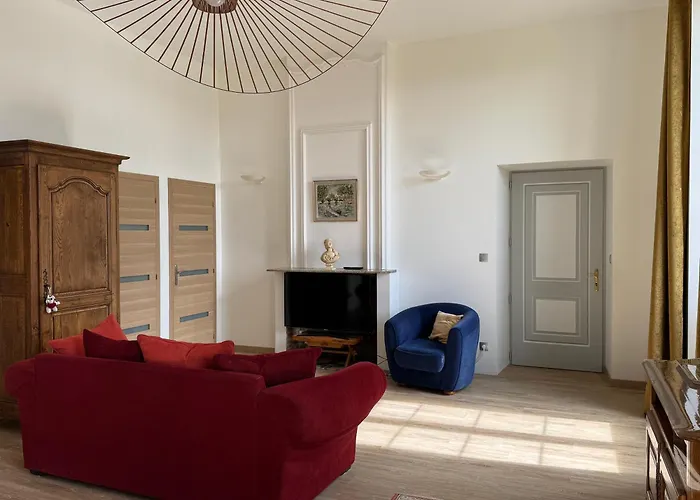 Chateau De Mauhic - 15th Century * Loubedat